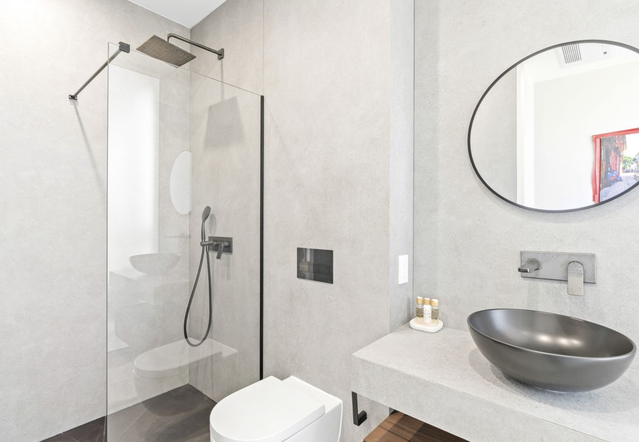 Apartment in Cupecoy - B-2000 Stunning penthouse with balcony and rooftop