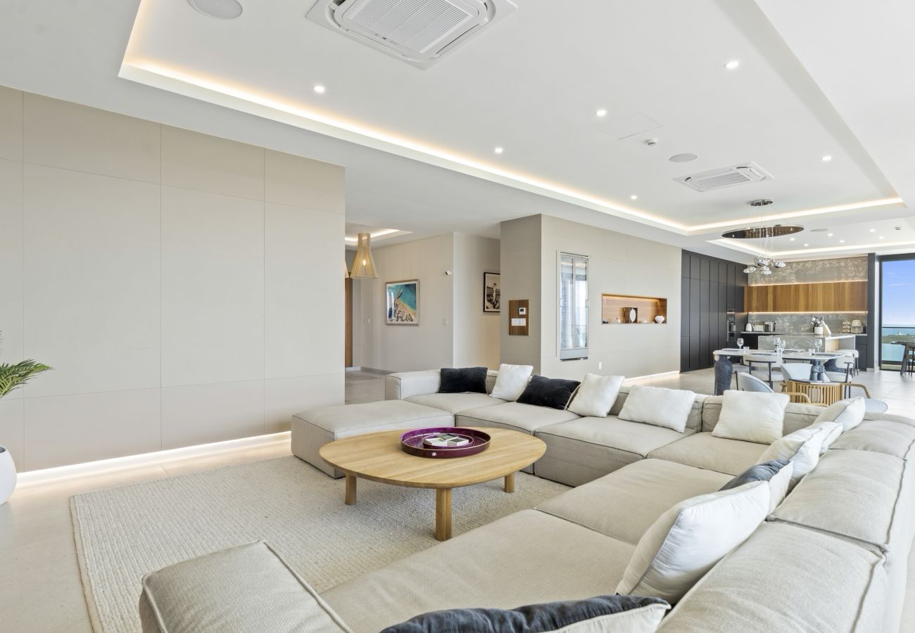 Apartment in Cupecoy - B-2000 Stunning penthouse with balcony and rooftop