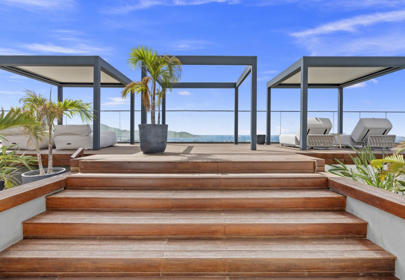 Apartment in Cupecoy - B-2000 Stunning penthouse with balcony and rooftop