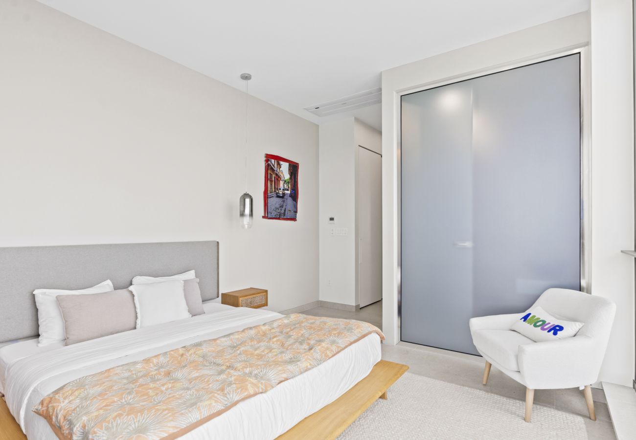 Apartment in Cupecoy - B-2000 Stunning penthouse with balcony and rooftop